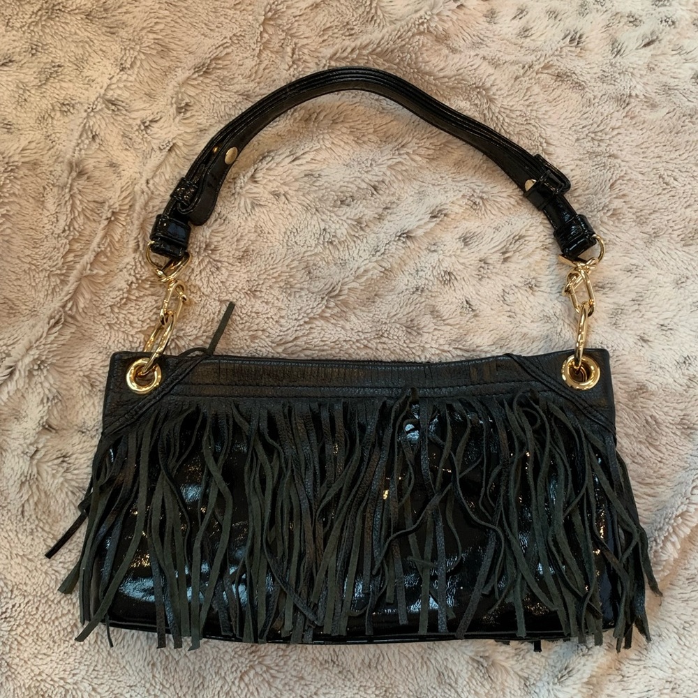 MAXX New York patent leather shoulder bag
